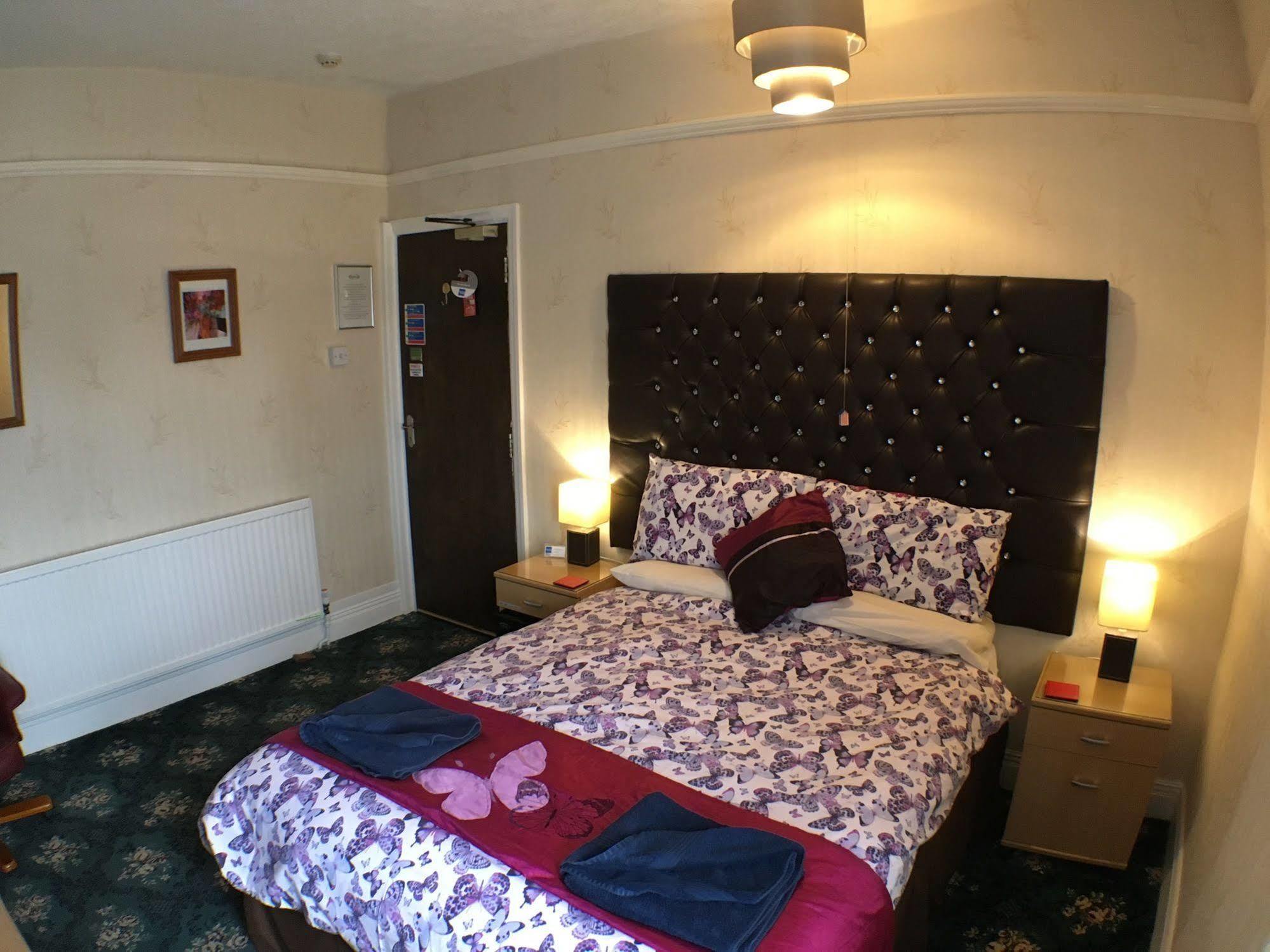And Away Near The Guest house 4*